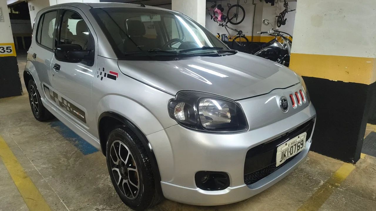 Fiat Uno Sporting 1.4 EVO Fire Flex 8V 4P 2013