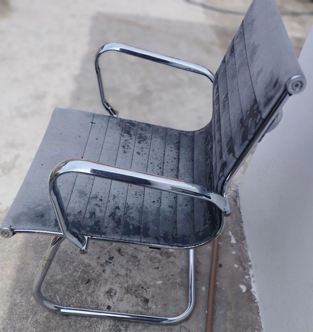 Vendo essa cadeira de escritório executiva. - Foto 3