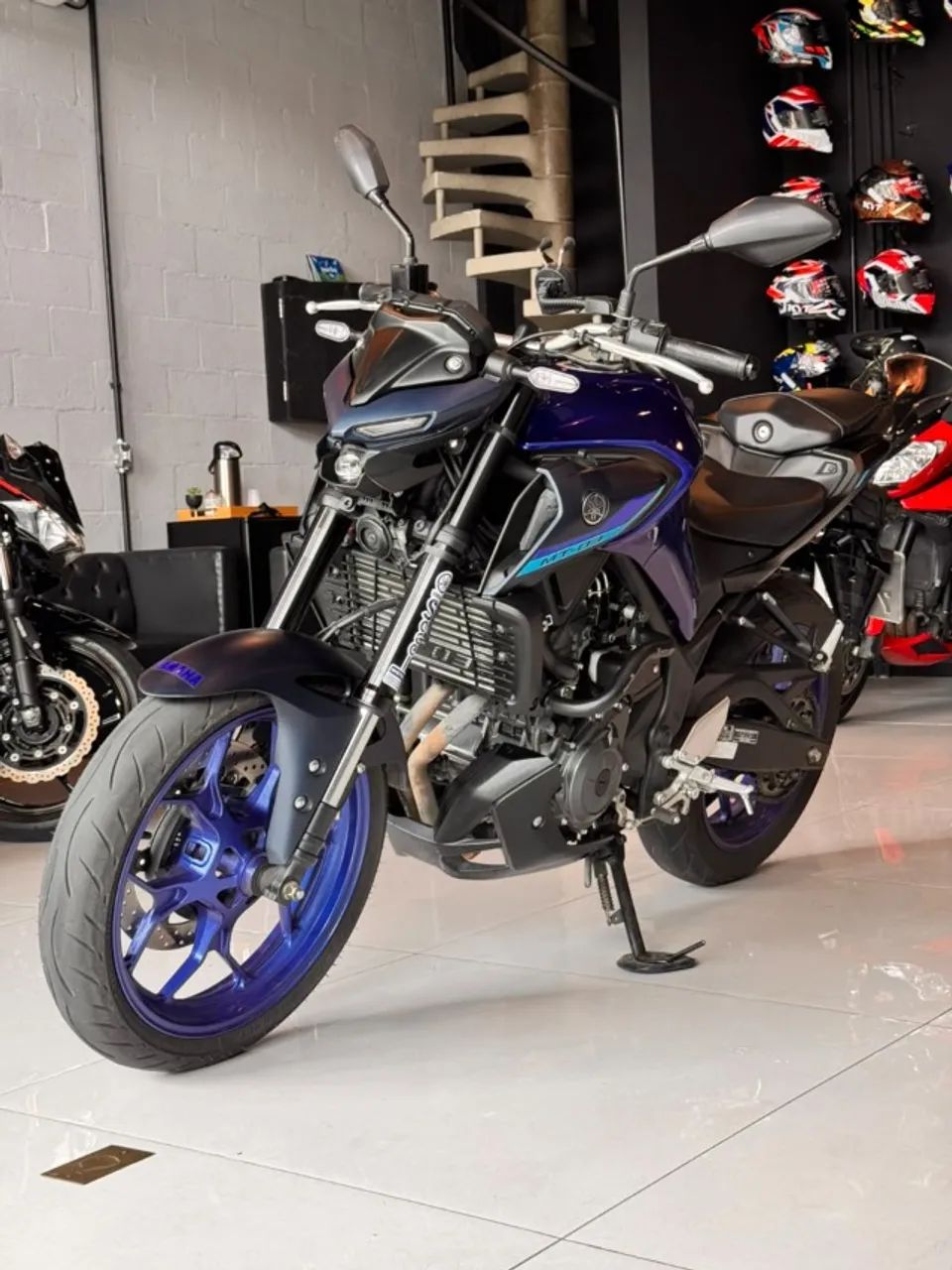 YAMAHA - MT-03 - Foto 4