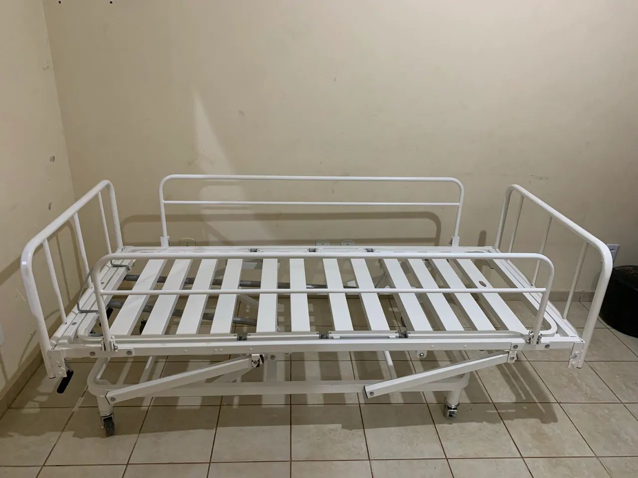 Cama/Leito hospitalar  - Foto 4