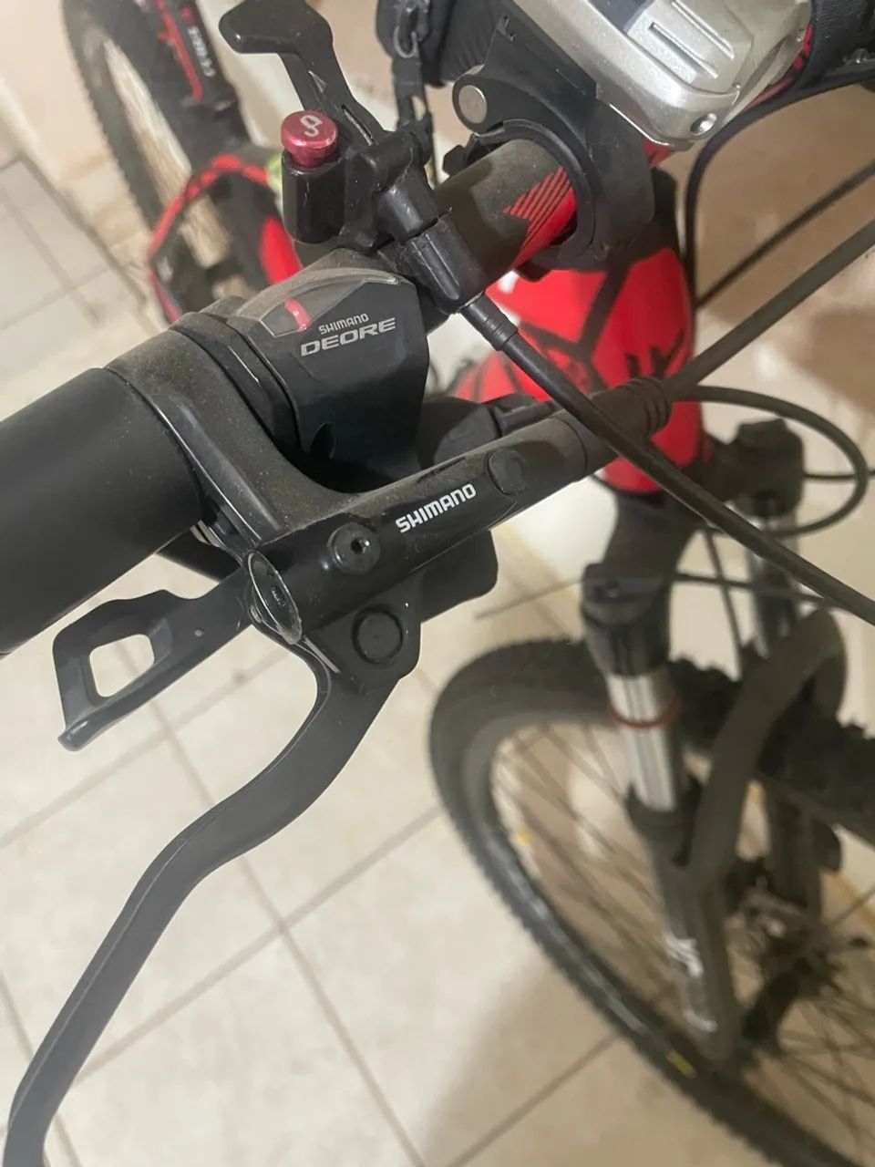 Bicicleta Colli aro 29 Shimano Deore e freios a disco - Foto 3