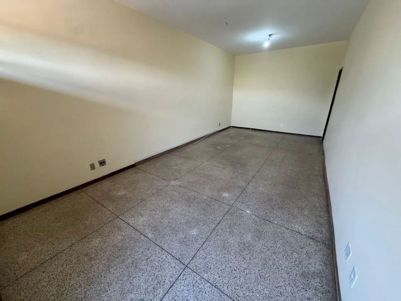 Sala para Alugar | 12m² | Banheiro Próprio | Energia Individual - Foto 3