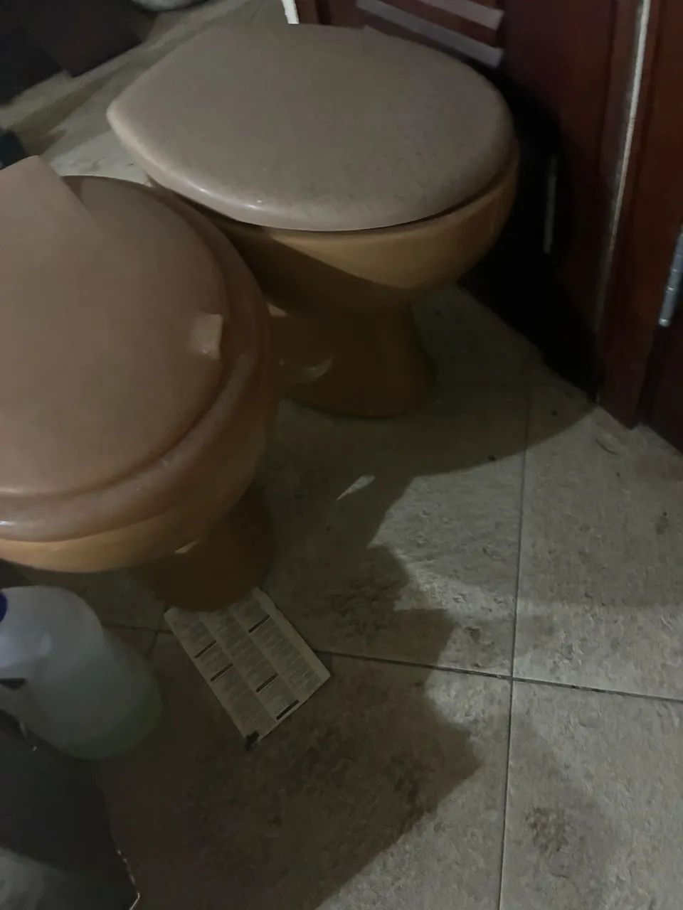 2 privadas antigas 