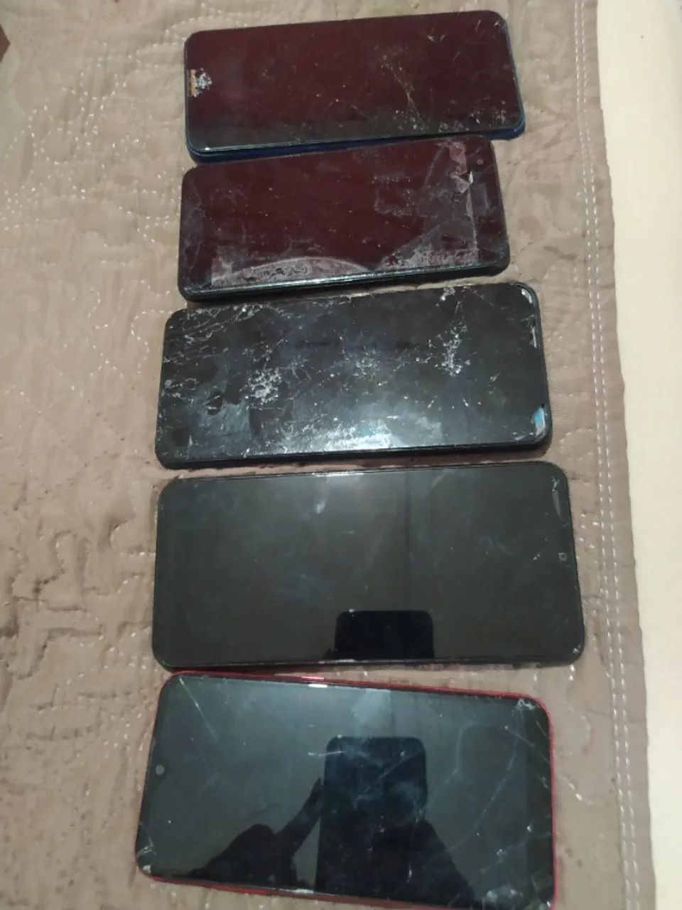 Celulares pra retirara de peças 