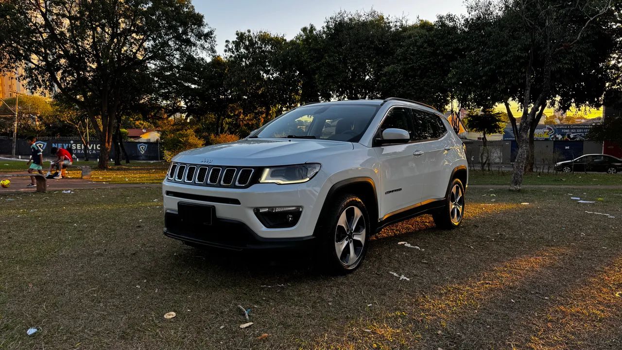 Jeep Compass COMPASS LONGITUDE 2.0 4x2 Flex 16V Aut. 2017