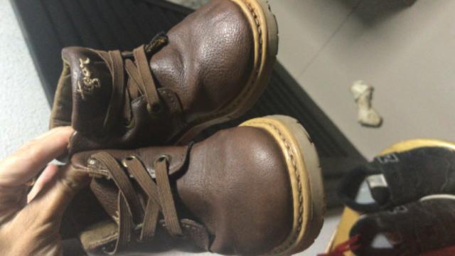 Sapatos originais semi novos