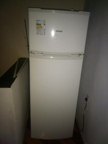 Vendo está geladeira Consul duplex