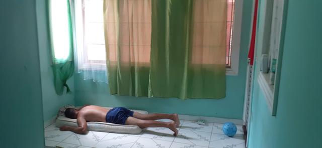 Vendo uma casa em Itapuã primeiro andar 2/4 sala ,cozinha e banheiro e área de serviço - Foto 8