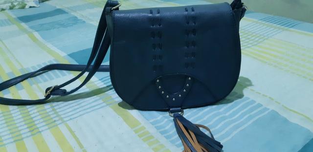 Bolsa azul em ótimo estado