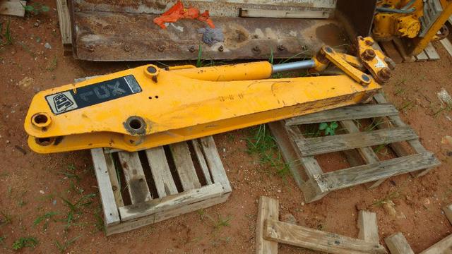Braço da caçamba Mini retroescavadeira JCB 1CX, p/n 290/17000 - Foto 4
