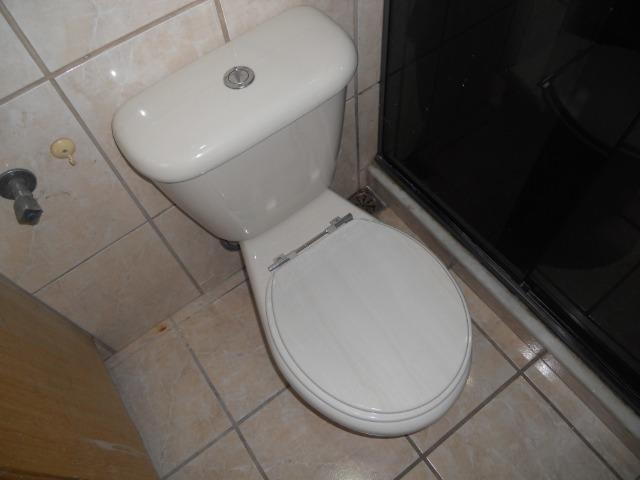 Alugo ótima casa no centro de nova Iguaçu - RJ - Foto 13