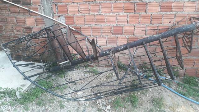 Escada caracol para residências - Foto 2
