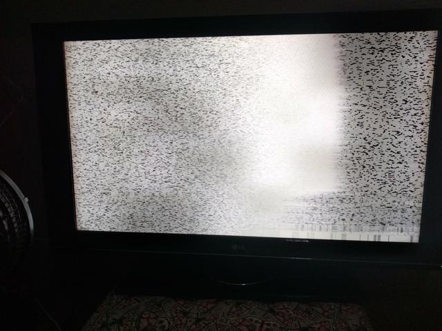 Vendo uma linda tv LG 47 polegadas - Foto 4