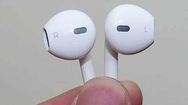 Fone de Ouvido **-Auricular Estéreo para Qualquer modelo de Celular