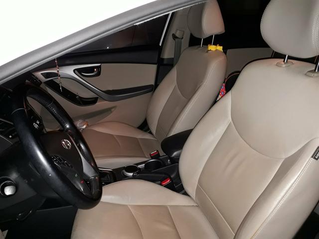 Elantra 2015 - Foto 10