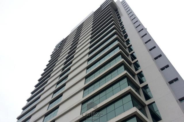 Apartamento com 3 suítes no Cabral.