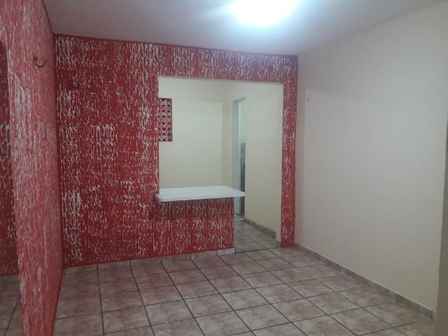 Apto de 01quarto/térreo -conjunto novo Araturi - disponível para alugar