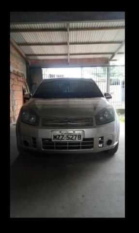 Vendo carro Ford Fiesta sedan ano 2008 - Foto 2