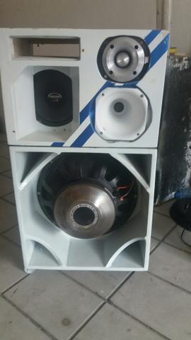 Caixa trio com fone de 15