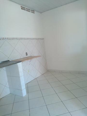 Casa com 02 qts, a 20 metros da Av Liberdade- Toto - Foto 6
