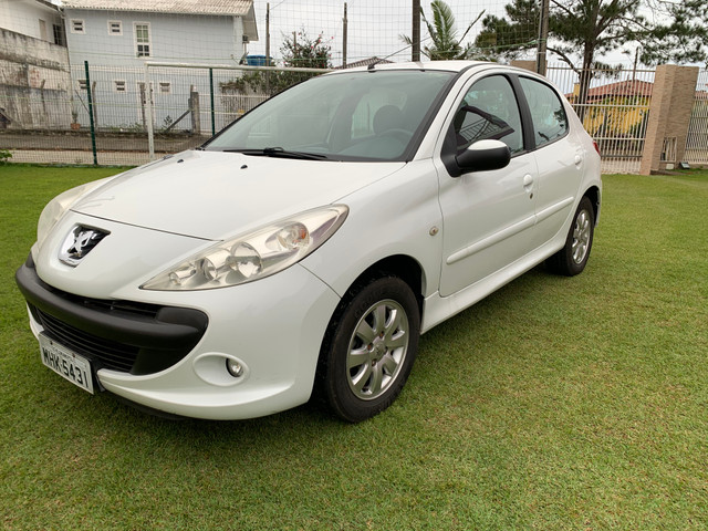 Peugeot 207 completo apenas 87.000 km original