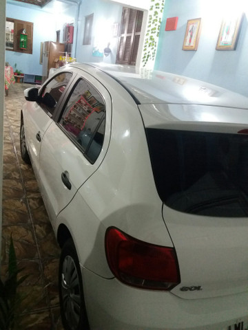 Vendo novo gol tec mosca branca 2013 completo de fabrica de garagem - Foto 8