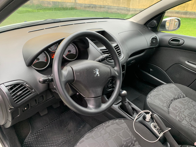 Peugeot 207 completo apenas 87.000 km original - Foto 16