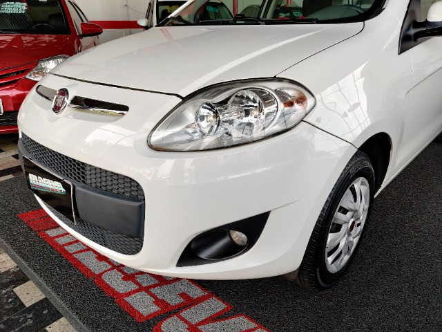 Fiat Palio atractive 1.4 Completo Ano 2014 com gnv ! - Foto 2