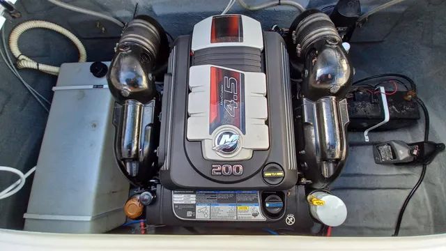 Fs 230 Ano 2017 x1 Mercruiser 200 HP ñ Focker Triton Phantom Cimitarra Ventura  - Foto 8