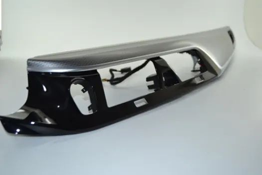 Acabamento Friso Central Painel Com Led Bmw 530i 2017 2018