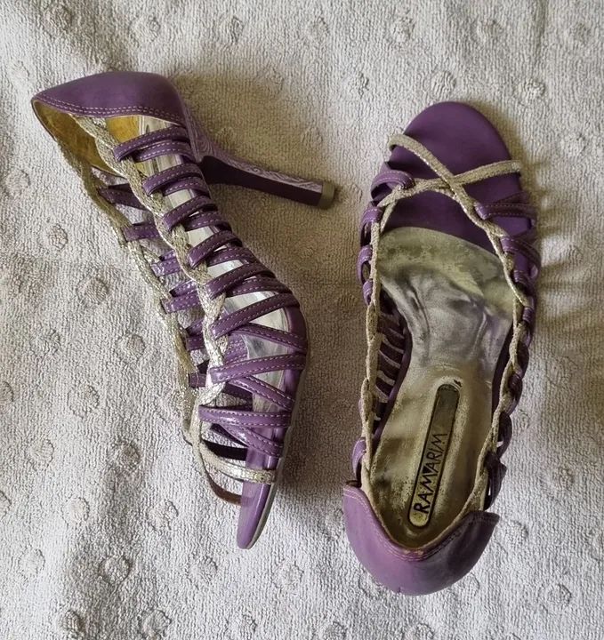 Sapatos sandalias numero 33 e 34