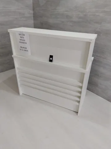 Balcão reto ripado branco