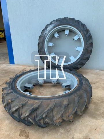 cod.990 - Par de pneus finos 12.4-38 Goodyear - TK Tratores Nova Andradina - MS  - Foto 2
