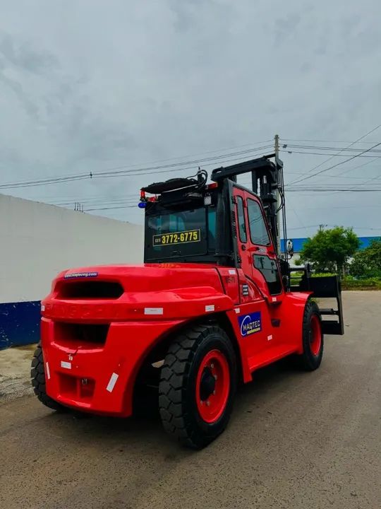 Locação de Empilhadeira 10.0T diesel