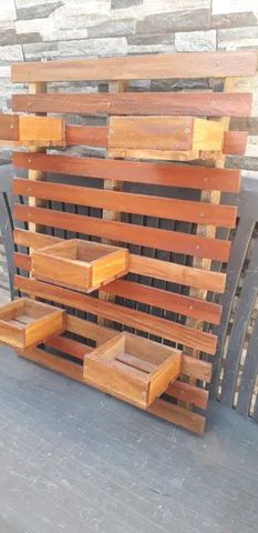   horta vertical de madeira para parede - Foto 3