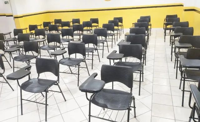 Cadeira Universitária direito da Fábrica.