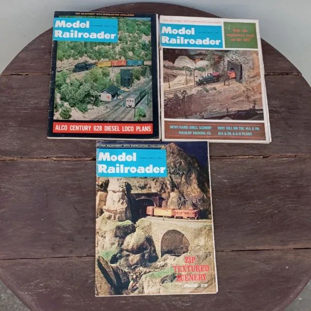 3 Revistas Model Railroader sobre ferromodelismo em inglês