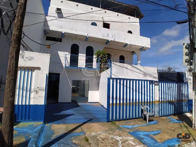 Prédio comercial com 2 pavimentos próximo ao Shopping Estação