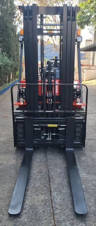 Empilhadeira Nova 2,5T GLP Triplex 4,70m Deslocador lateral, 5x s/ juros no crédito, Imed! - Foto 3