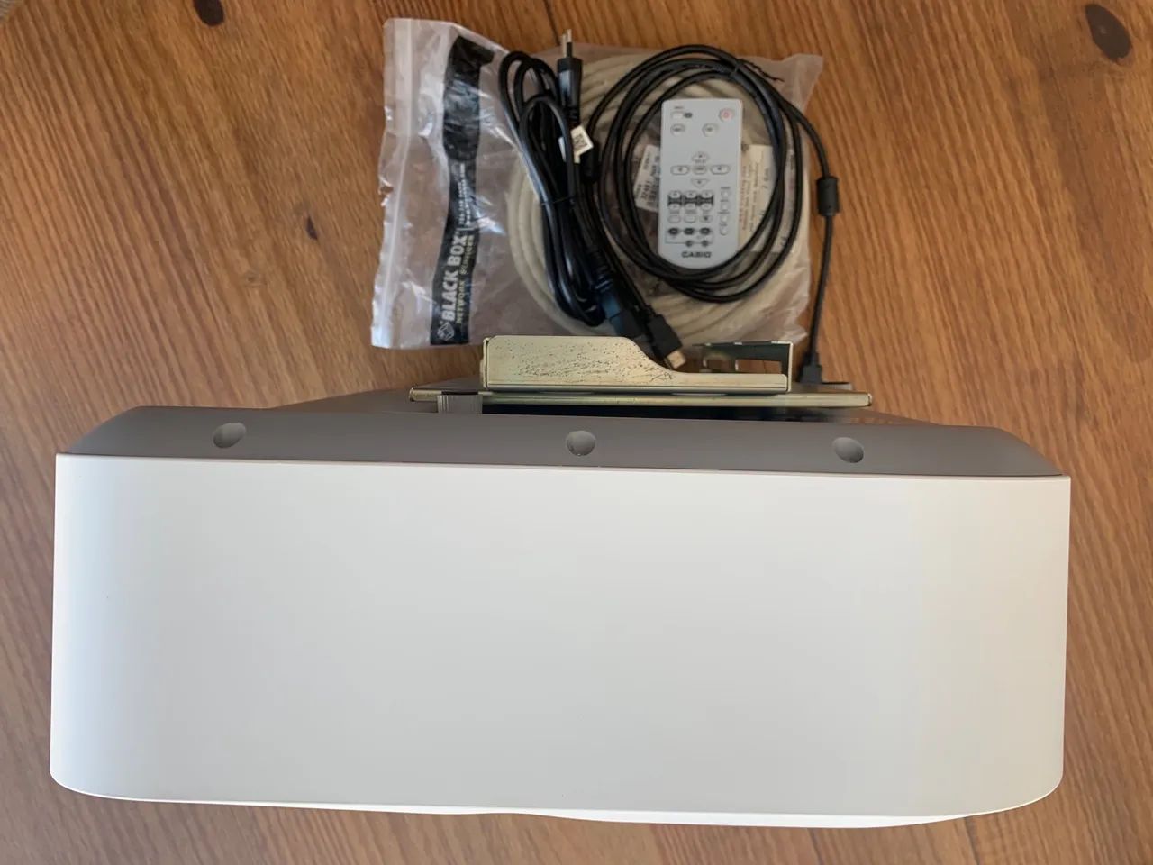 Projetor Casio Xj-ut312wn Ultra Curta Distancia 3100l Bivolt - Foto 4