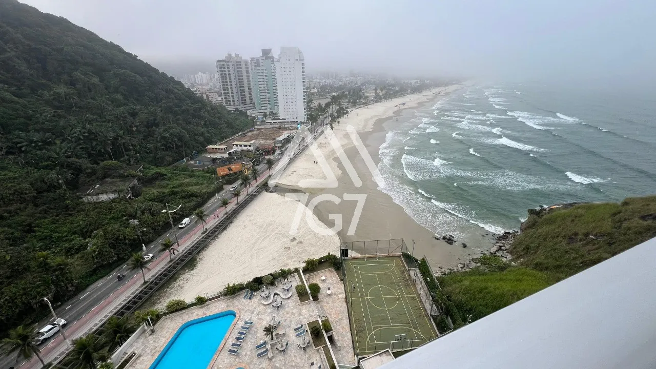 IMÓVEIS NO GUARUJÁ | APARTAMENTO À VENDA EM ANDAR ALTO, COM VISTA PRO MAR EM CONDOMÍNIO CO