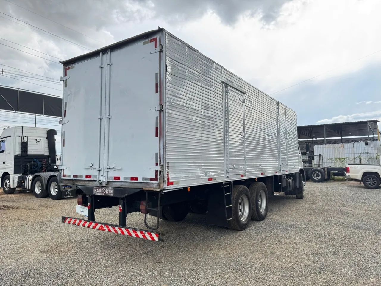 VW 23-220 ano:2005 Bau 2*Dono super conservado - Foto 8