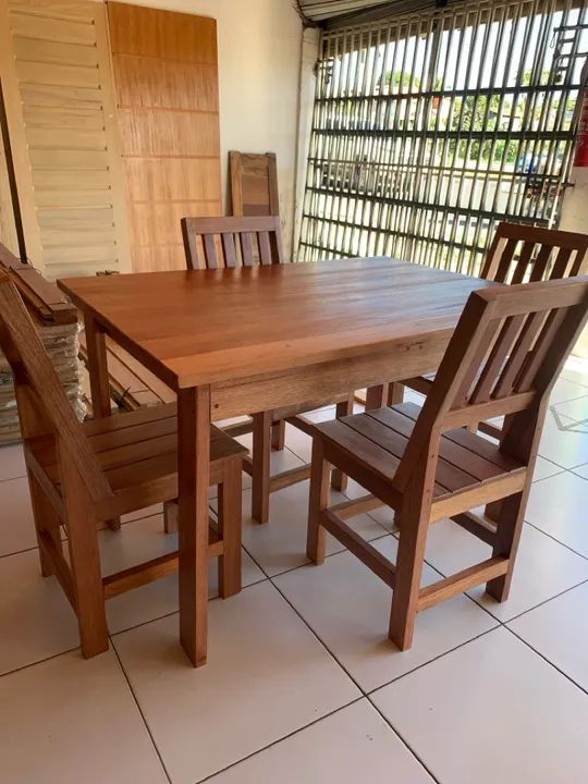 Conjunto de Mesa e Cadeiras de Madeira - Novo - Foto 3