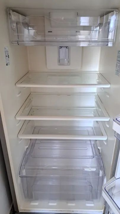 Geladeira Inox Eletrolux 382l - NÃO GELA - Foto 5