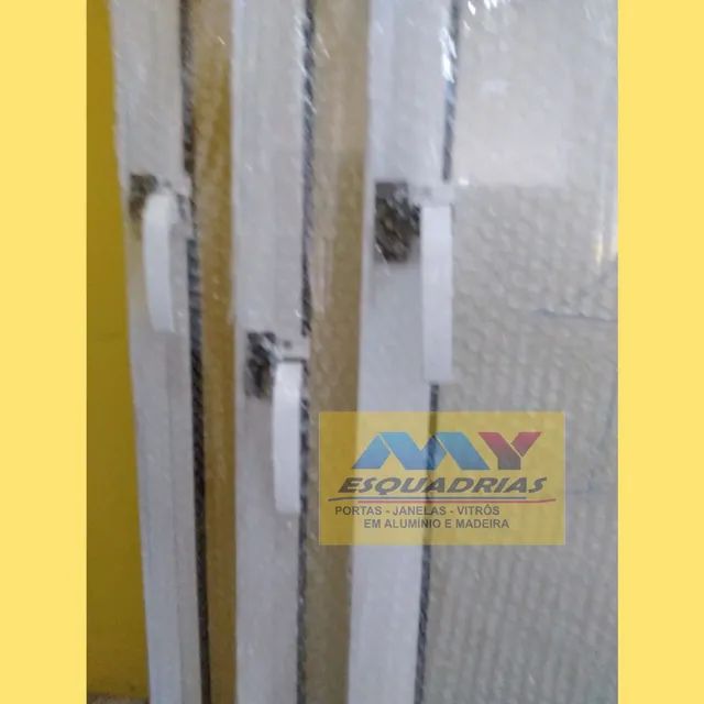 CAPELINHA ALUMÍNIO BRANCO VIDRO INTEIRO  - Foto 3
