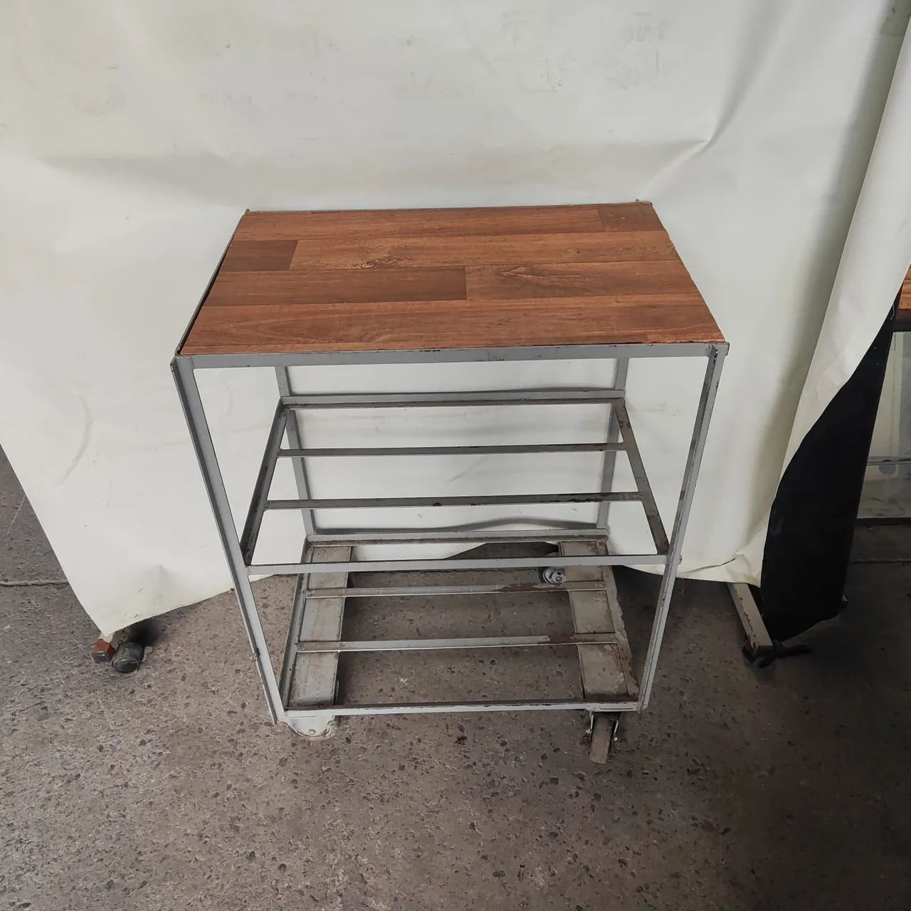 Carrinho plataforma repositor