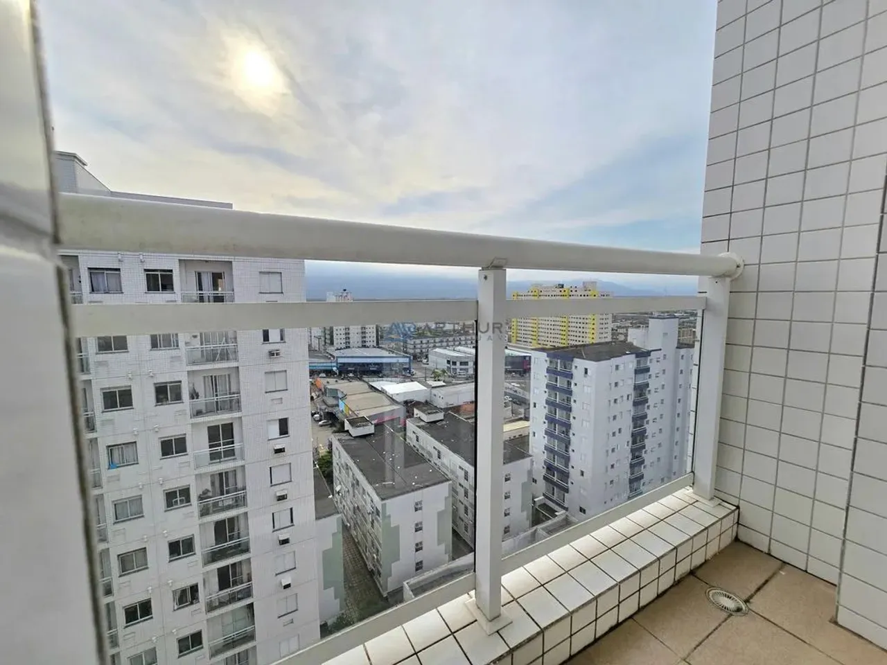 Apartamento à Venda em Praia Grande no bairro Ocian com 2 quartos