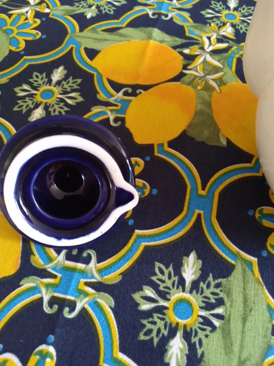 Conjunto de bule com duas xicaras e Pires  SEMINOVO - Foto 5
