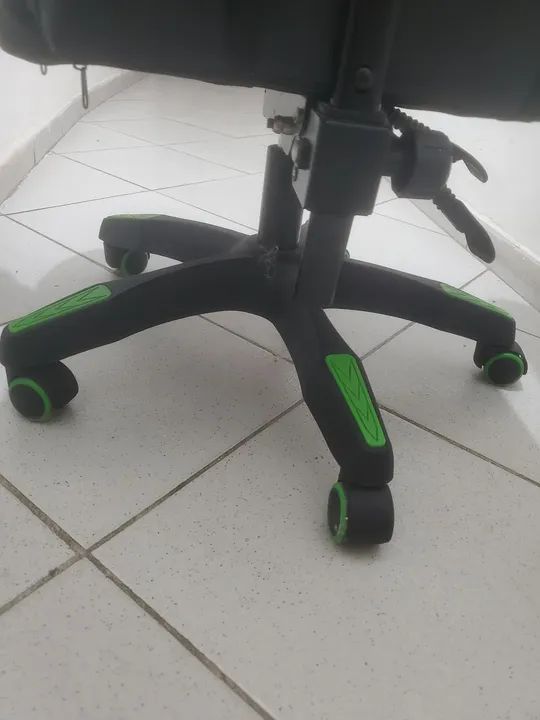 Cadeira em perfeito estado de conservaçao - Foto 4