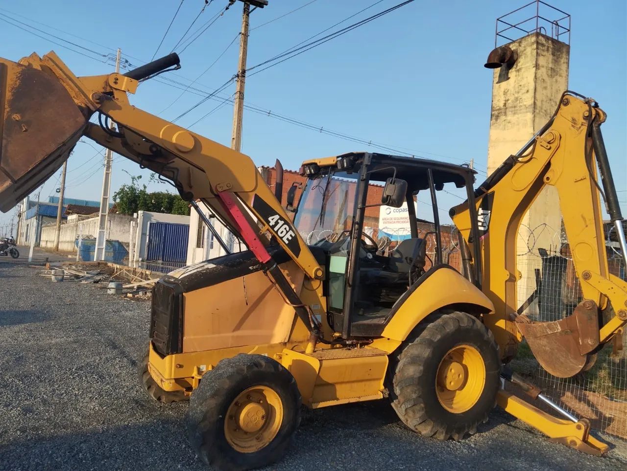 Retro escavadeira caterpillar 2012 4x4 - Foto 3